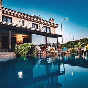  Otel Muup
